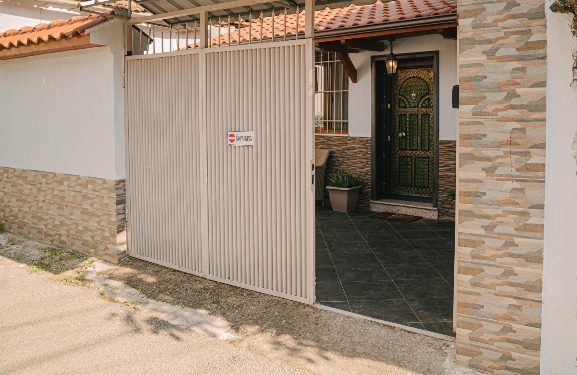 Peaceful Villa In New Bazaar Tiranë Ngoại thất bức ảnh